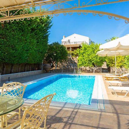 Villa Golden Tiara Agioi Deka  ภายนอก รูปภาพ