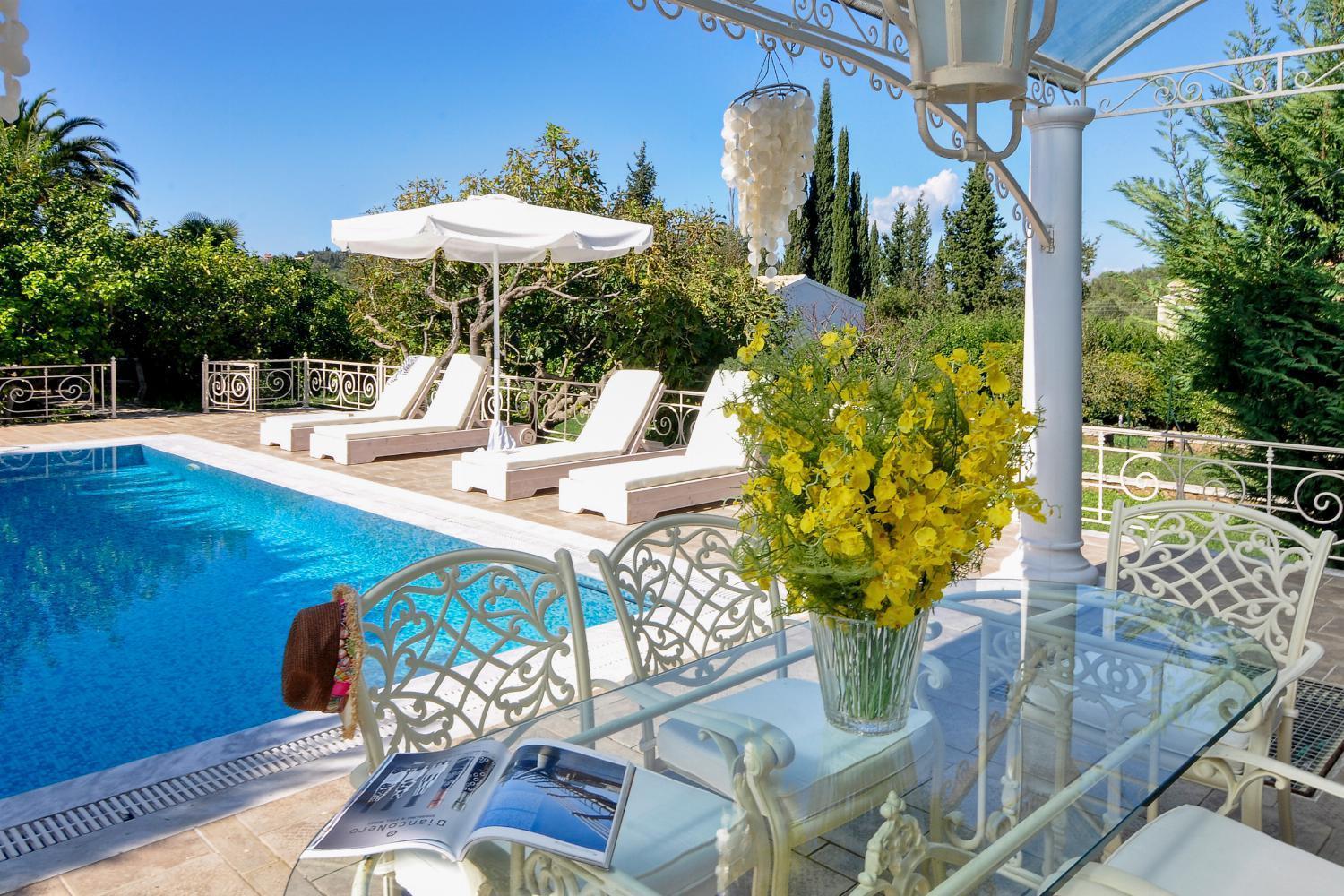 Villa Golden Tiara Agioi Deka  ภายนอก รูปภาพ