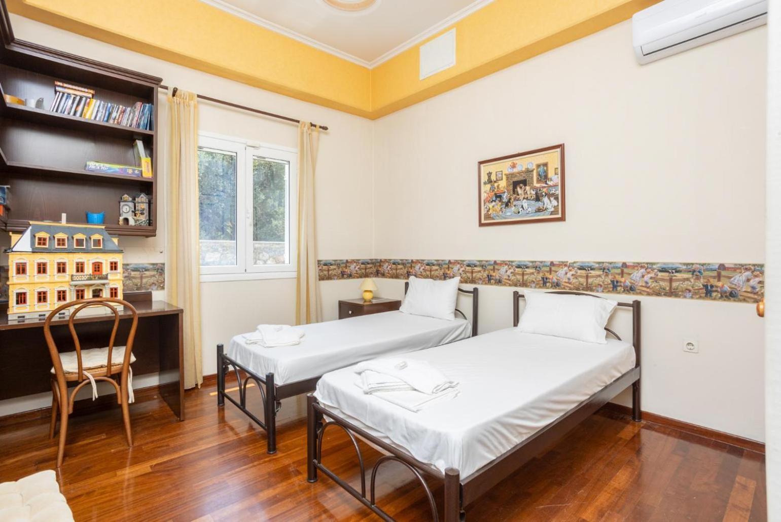 Villa Golden Tiara Agioi Deka  ภายนอก รูปภาพ
